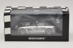 Mercedes SLS AMG GT3 #96 M. Hakkinen / R. Arnold 6 Hours of Zhuhai 2011 Minichamps 1:43 410113296 Metaal — afbeelding 4 van 4