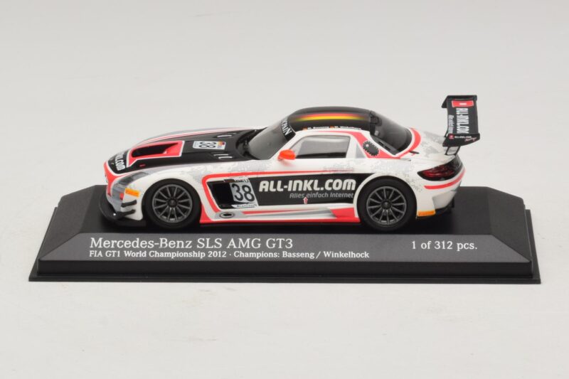 Mercedes SLS AMG GT3 All-Inkl.com #38 FIA GT1 World Championship 2012 Champions Minichamps 1:43 Mercedes SLS AMG GT3 All-Inkl.com #38 FIA GT1 World Championship 2012 Champions Minichamps 1:43 410123238 Metaal