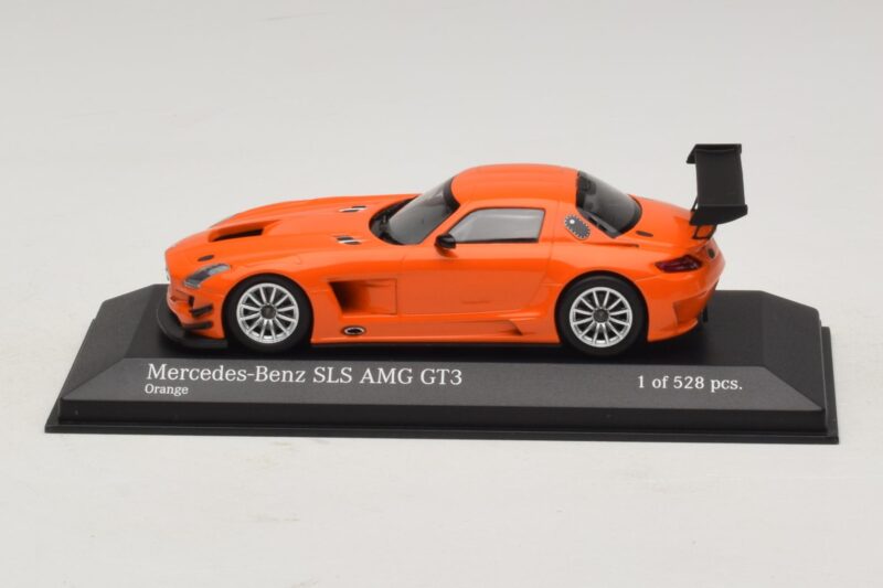 Mercedes SLS AMG GT3 Street Orange Minichamps 1:43 Mercedes SLS AMG GT3 Street Orange Minichamps 1:43 410113204 Metaal