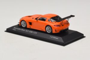 Mercedes SLS AMG GT3 Street Orange Minichamps 1:43 410113204 Metaal — afbeelding 3 van 4
