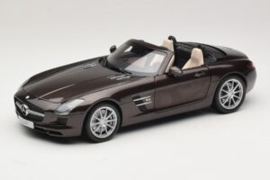 Mercedes SLS AMG Sepang Brown Minichamps 1:18 B66960080 Metaal