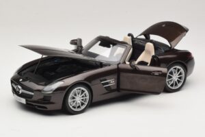 Mercedes SLS AMG Sepang Brown Minichamps 1:18 B66960080 Metaal — afbeelding 2 van 9