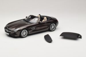 Mercedes SLS AMG Sepang Brown Minichamps 1:18 B66960080 Metaal — afbeelding 3 van 9