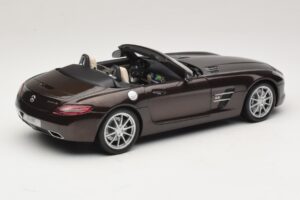 Mercedes SLS AMG Sepang Brown Minichamps 1:18 B66960080 Metaal — afbeelding 4 van 9