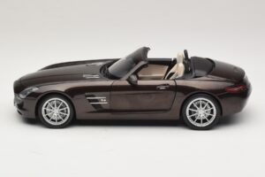 Mercedes SLS AMG Sepang Brown Minichamps 1:18 B66960080 Metaal — afbeelding 5 van 9