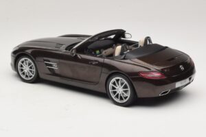 Mercedes SLS AMG Sepang Brown Minichamps 1:18 B66960080 Metaal — afbeelding 8 van 9