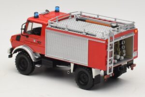 Mercedes Unimog 1300 L TLF 8/18 FF Oberammergau Minichamps 1:43 439033071 Metaal — afbeelding 5 van 6