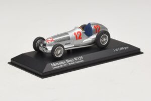Mercedes W125 R. Caracciola German GP 1937 Minichamps 1:43 400370012 Metaal — afbeelding 2 van 3