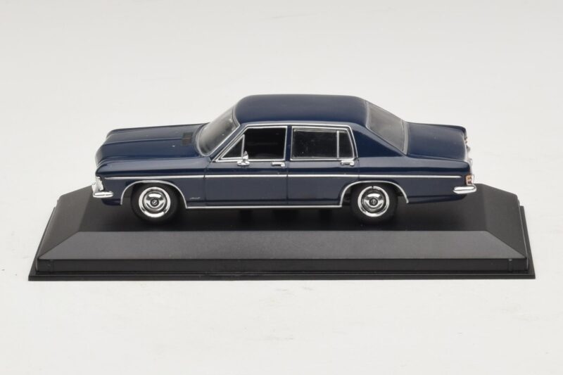 Opel Diplomat A Donkerblauw Minichamps 1:43 DIPLOMAT001 Metaal