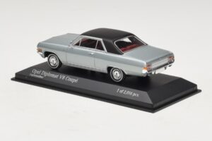Opel Diplomat A V8 Coupe Zilver Minichamps 1:43 400048020 Metaal — afbeelding 3 van 4