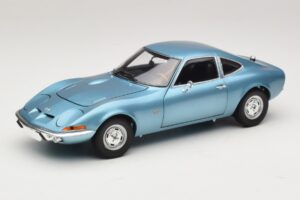 Opel GT Blue Metallic Minichamps 1:18 180049030 Metaal