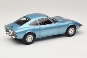 Opel GT Blue Metallic Minichamps 1:18 180049030 Metaal — afbeelding 3 van 8