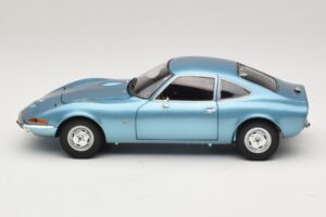 Opel GT Blue Metallic Minichamps 1:18 180049030 Metaal — afbeelding 4 van 8