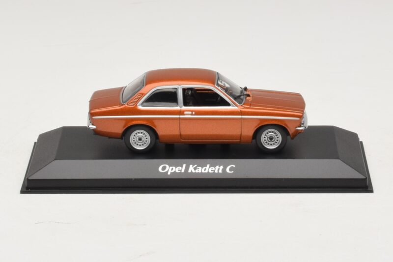 Opel Kadett C Brons Metallic Maxichamps 1:43 940045600 Metaal