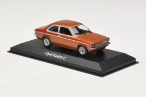 Opel Kadett C Brons Metallic Maxichamps 1:43 940045600 Metaal — afbeelding 3 van 4