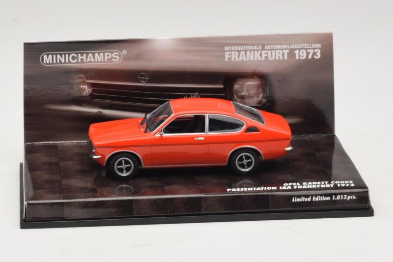 Opel Kadett C Coupé Presentatie IAA Frankfurt Rood Minichamps 1:43 436045620 Metaal
