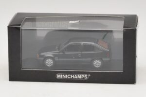 Opel Kadett E Black Metallic Minichamps 1:43 400045901 Metaal — afbeelding 4 van 4