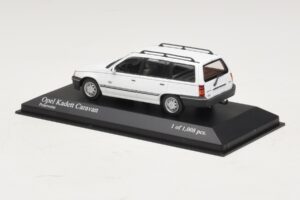 Opel Kadett E Caravan Wit Minichamps 1:43 400045911 Metaal — afbeelding 3 van 4