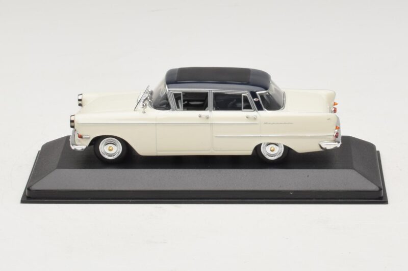 Opel Kapitan A Wit Minichamps 1:43 400048000 Metaal