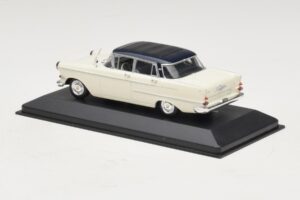 Opel Kapitan A Wit Minichamps 1:43 400048000 Metaal — afbeelding 3 van 4