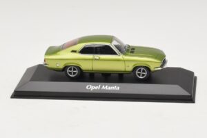 Opel Manta A Groen Metallic Maxichamps 1:43 940045501 Metaal