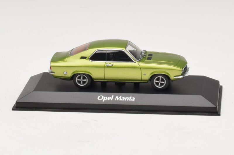 Opel Manta A Groen Metallic Maxichamps 1:43 940045501 Metaal