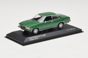 Opel Rekord D Coupé Groen Metallic Minichamps 1:43 400044022 Metaal — afbeelding 2 van 4