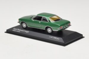 Opel Rekord D Coupé Groen Metallic Minichamps 1:43 400044022 Metaal — afbeelding 3 van 4