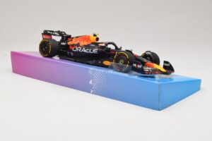 Oracle Red Bull Racing RB18 #11 S. Perez Miami GP 2022 Minichamps 1:18 113220511 Metaal — afbeelding 4 van 7