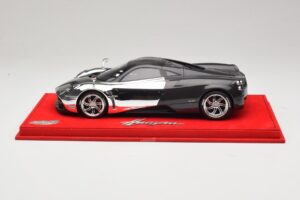 Pagani Huayra Chrome Silver Uniek Exemplaar BBR 1:18 P1873CM Hars — afbeelding 3 van 7