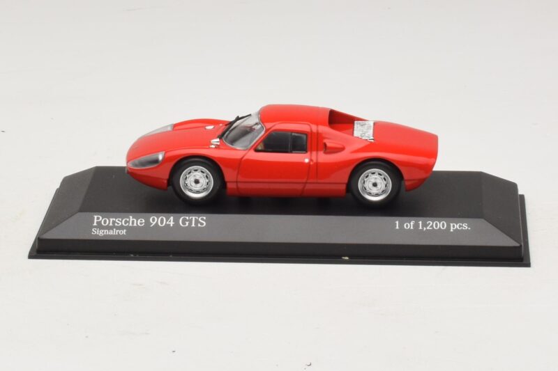 Porsche 904 GTS Rood Minichamps 1:43 Porsche 904 GTS Rood Minichamps 1:43 400065722 Metaal