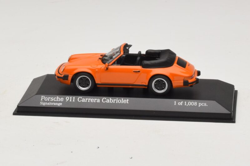 Porsche 911 930 Carrera Cabriolet Oranje Minichamps 1:43 Porsche 911 930 Carrera Cabriolet Oranje Minichamps 1:43 430062038 Metaal