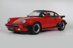 Porsche 911 930 Turbo 3.3 India Red GT Spirit 1:8 GTS802301 Hars — afbeelding 2 van 2