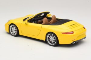 Porsche 911 991 Carrera S Cabriolet Geel Minichamps 1:18 100061031 Metaal — afbeelding 7 van 8