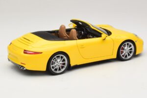 Porsche 911 991 Carrera S Cabriolet Geel Minichamps 1:18 100061031 Metaal — afbeelding 3 van 8