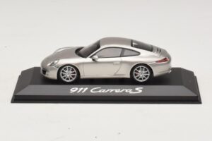 Porsche 911 991 Carrera S Zilver Metallic Minichamps 1:43 WAP0200130C Metaal
