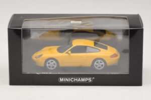 Porsche 911 991 Carrera Geel Minichamps 1:43 410060221 Metaal — afbeelding 4 van 4
