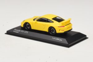 Porsche 911 991 GT3 Geel Minichamps 1:43 410062021 Metaal — afbeelding 3 van 4