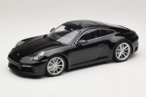 Porsche 911 992 Carrera 4S Zwart Minichamps 1:18 WAP0211120R992 Metaal