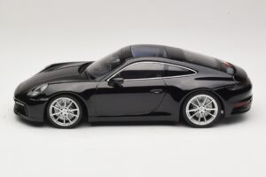 Porsche 911 992 Carrera 4S Zwart Minichamps 1:18 WAP0211120R992 Metaal — afbeelding 3 van 6