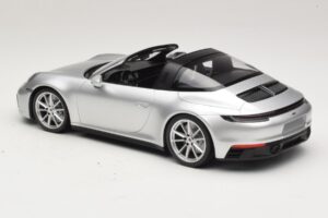 Porsche 911 992 Targa 4 GTS Zilver Minichamps 1:18 WAP0211460RTRG Metaal — afbeelding 5 van 6