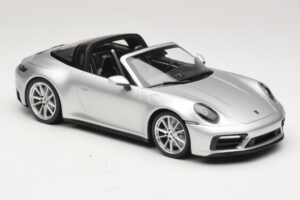 Porsche 911 992 Targa 4 GTS Zilver Minichamps 1:18 WAP0211460RTRG Metaal — afbeelding 4 van 6