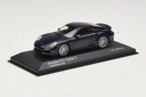 Porsche 911 996 Blauw Metallic Minichamps 1:43 400061180 Metaal — afbeelding 2 van 4