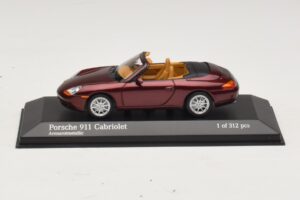Porsche 911 996 Cabriolet Rood Metallic Minichamps 1:43 400061092 Metaal