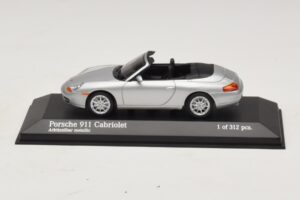 Porsche 911 996 Cabriolet Zilver Metallic Minichamps 1:43 400061091 Metaal