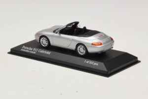 Porsche 911 996 Cabriolet Zilver Metallic Minichamps 1:43 400061091 Metaal — afbeelding 3 van 4