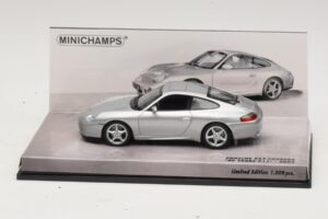 Porsche 911 996 Carrera 40-Jarig Jubileum Zilver Minichamps 1:43 436061070 Metaal