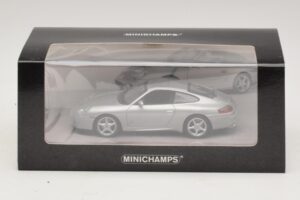 Porsche 911 996 Carrera 40-Jarig Jubileum Zilver Minichamps 1:43 436061070 Metaal — afbeelding 4 van 5
