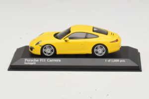 Porsche 911 996 Geel Minichamps 1:43 400061182 Metaal