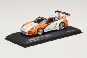 Porsche 911 997 GT3 R Hybrid Presentation 2010 Minichamps 1:43 410108900 Metaal — afbeelding 2 van 4